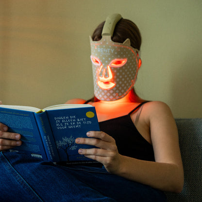 Resty MARS100 LED Face Mask